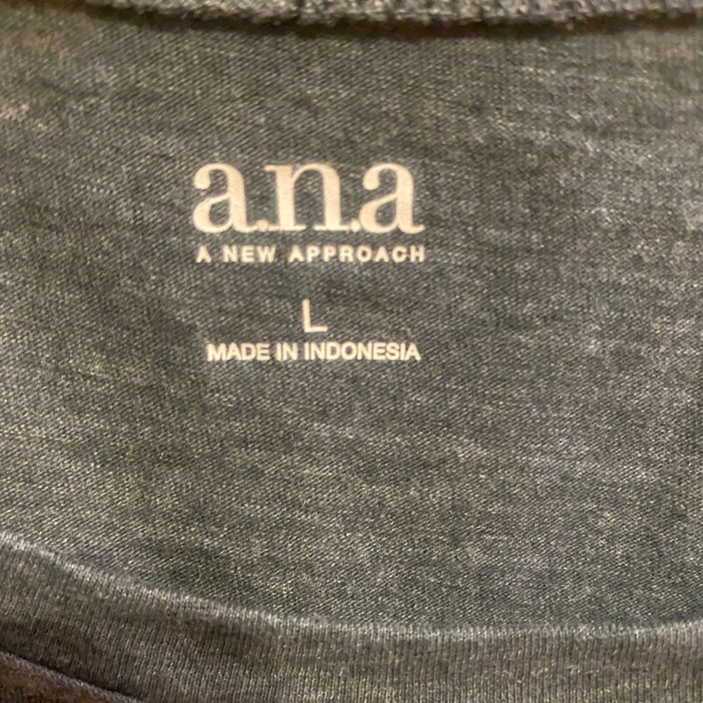 T-shirt - Picture 3 of 3